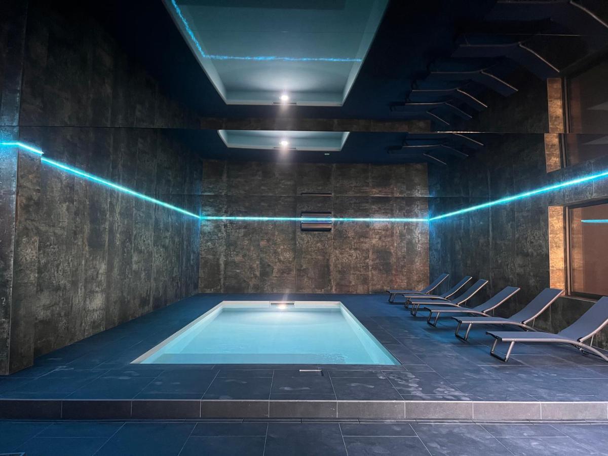 Villa 400M2 Piscine Interieure Tres Calme Agde Exteriér fotografie