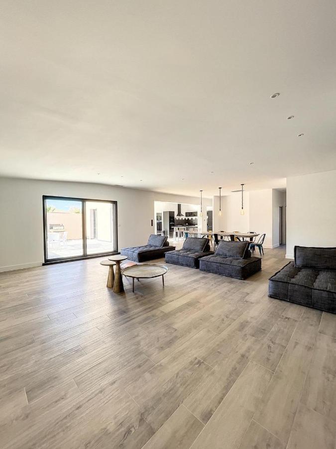 Villa 400M2 Piscine Interieure Tres Calme Agde Exteriér fotografie