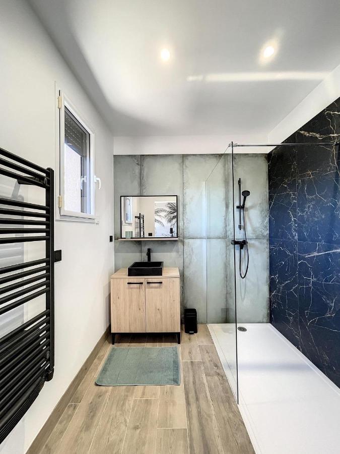 Villa 400M2 Piscine Interieure Tres Calme Agde Exteriér fotografie