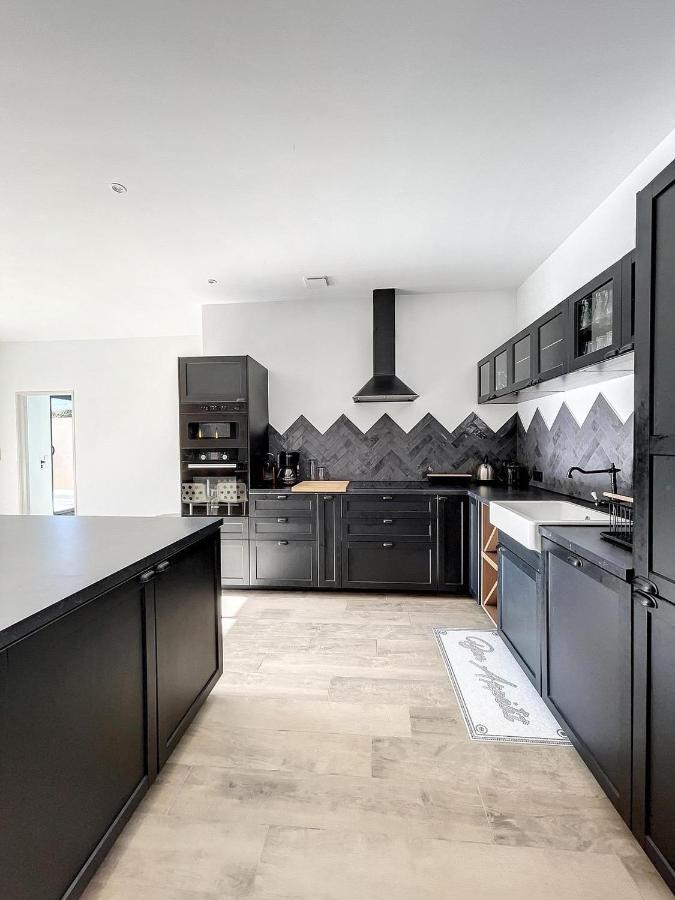 Villa 400M2 Piscine Interieure Tres Calme Agde Exteriér fotografie