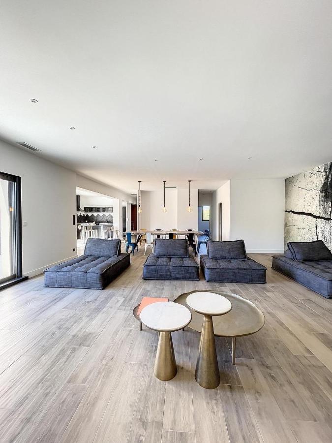 Villa 400M2 Piscine Interieure Tres Calme Agde Exteriér fotografie