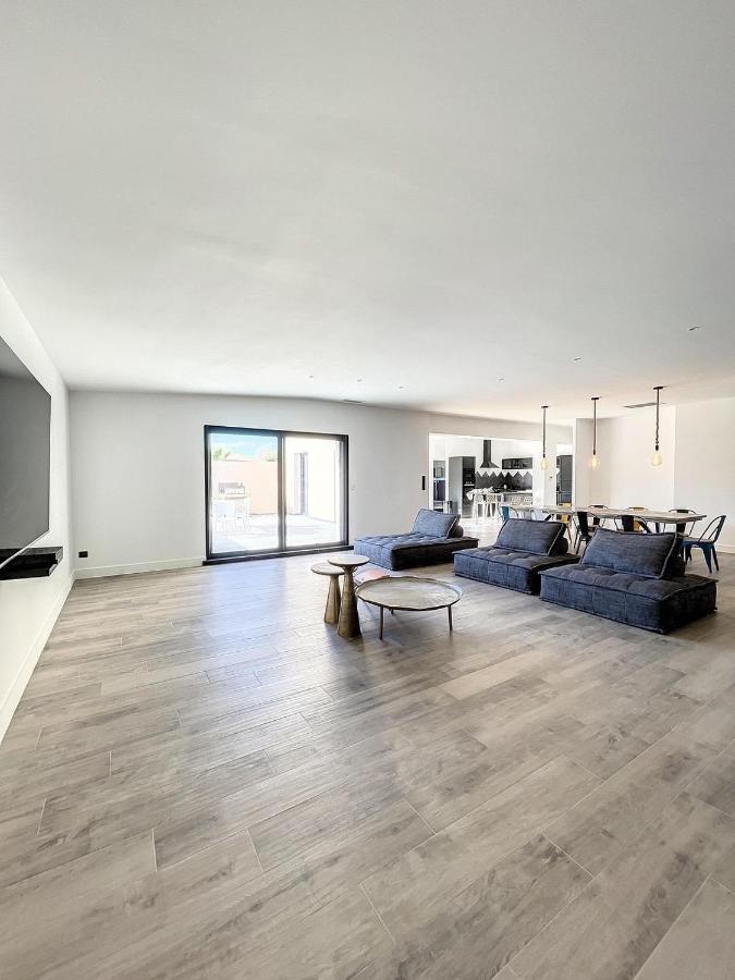 Villa 400M2 Piscine Interieure Tres Calme Agde Exteriér fotografie